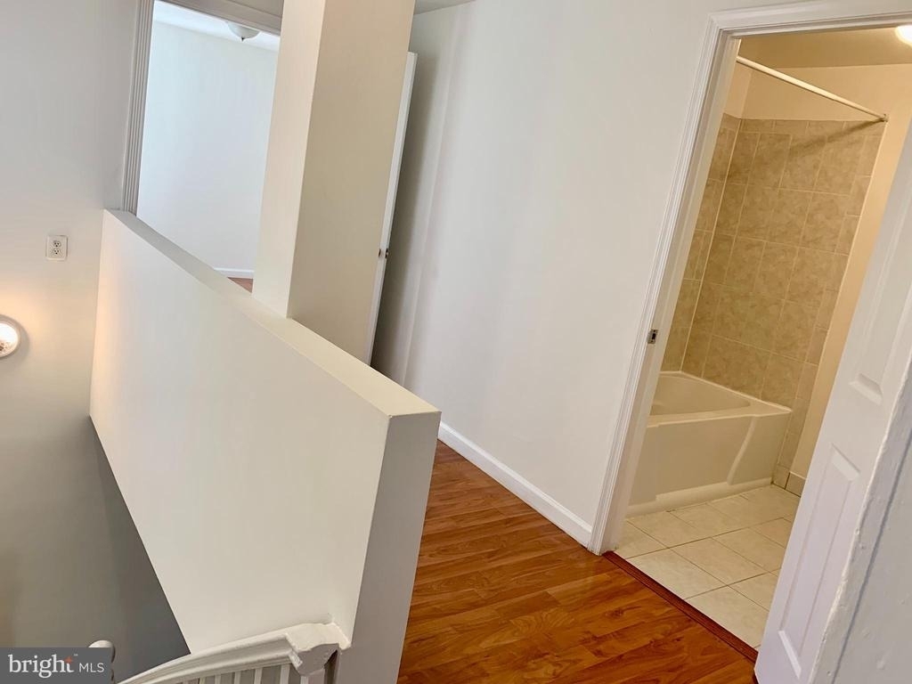 221 Baker Street - Photo 26