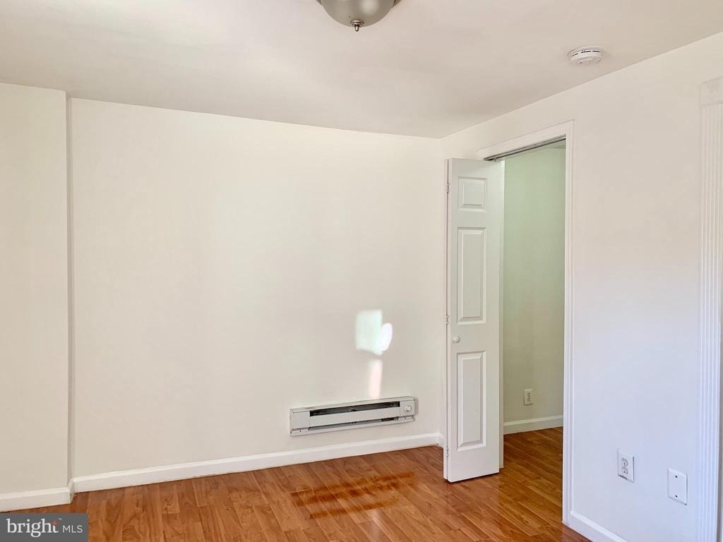 221 Baker Street - Photo 28