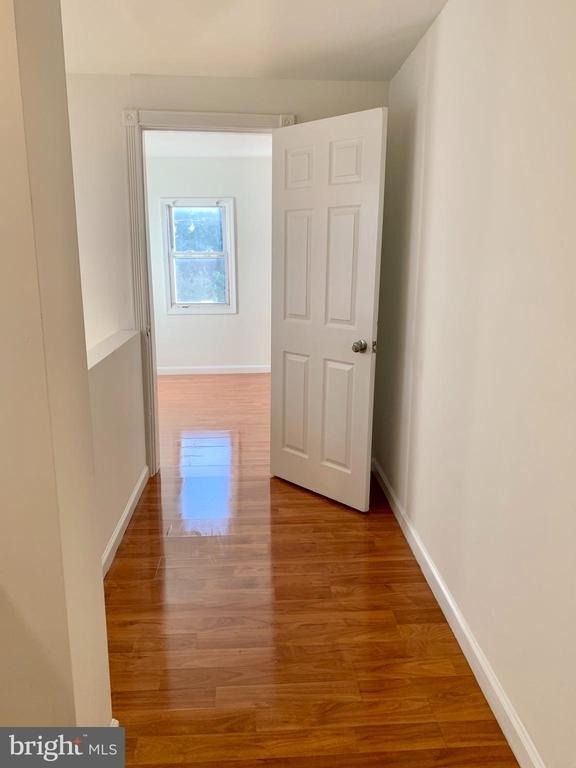 221 Baker Street - Photo 33
