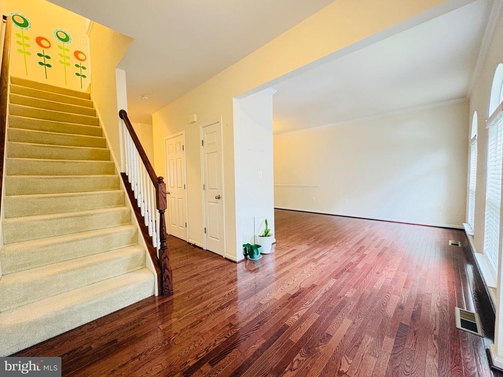 8268 Linblake Court - Photo 5