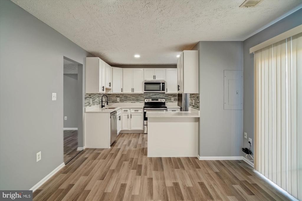 8603 Woodhue Court - Photo 5