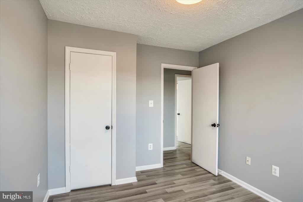 8603 Woodhue Court - Photo 15