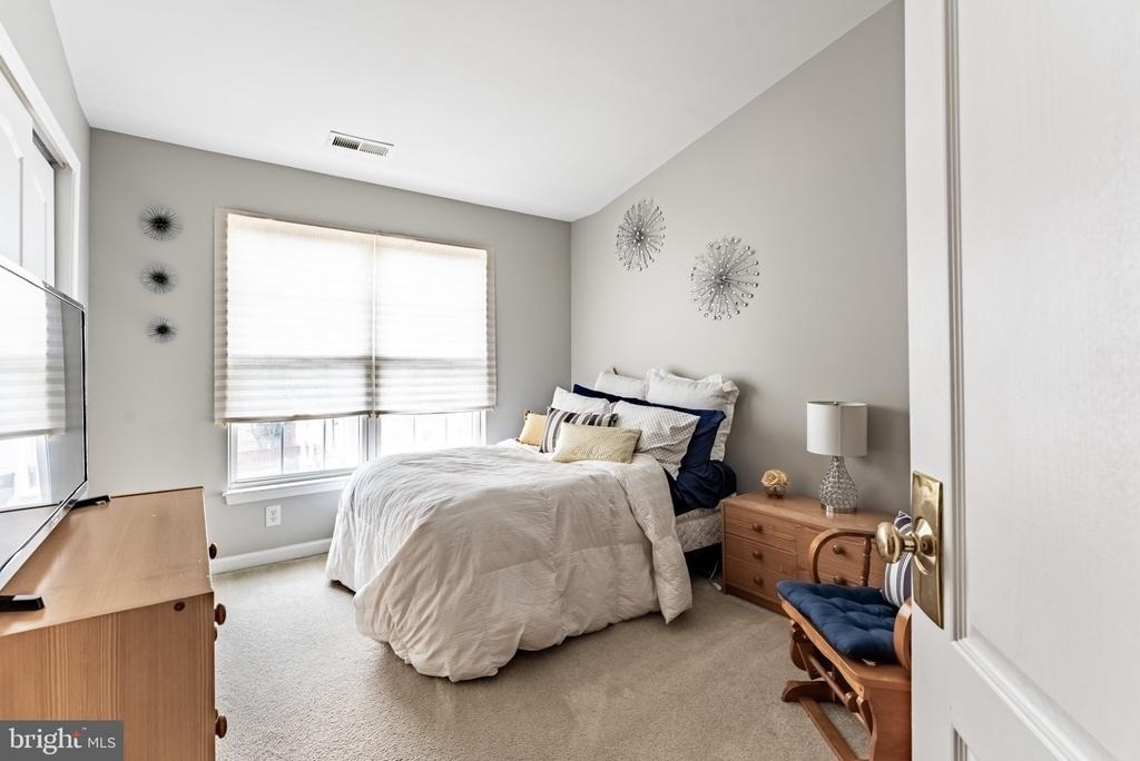 43738 Clemens Terrace - Photo 18