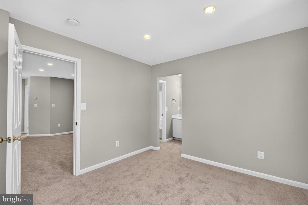 26025 Murrey Drive - Photo 39