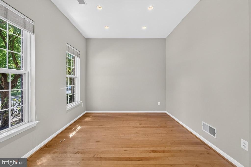 26025 Murrey Drive - Photo 8