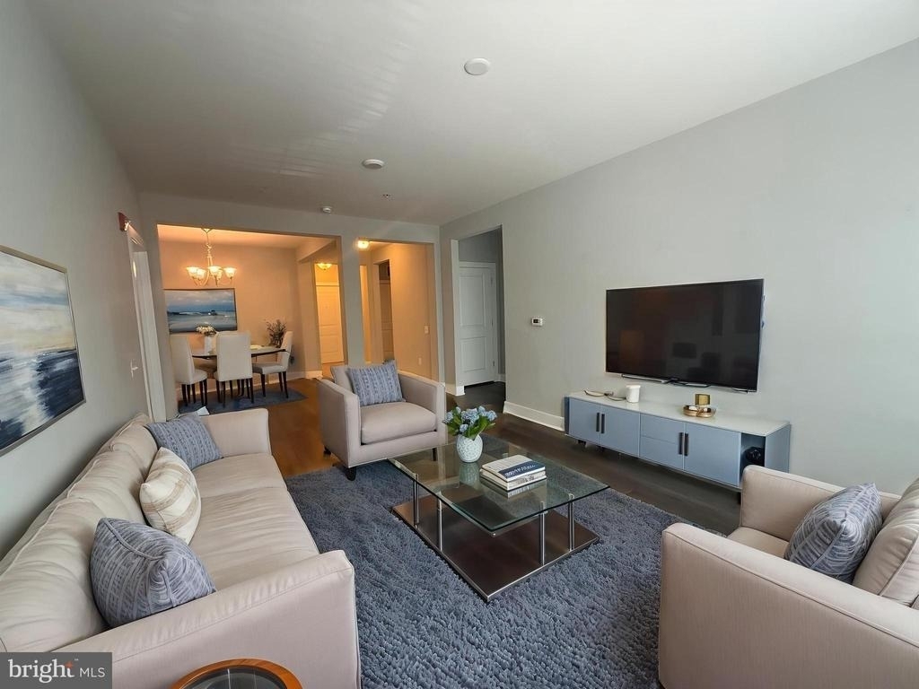 2907 Bleeker Street - Photo 4