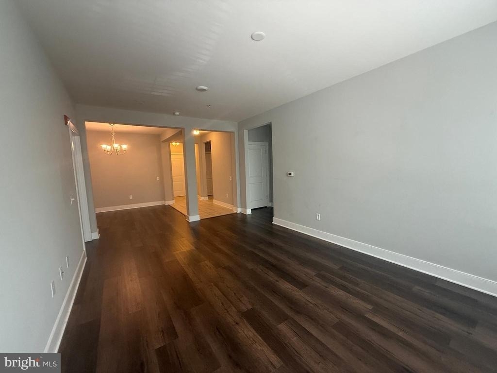 2907 Bleeker Street - Photo 5
