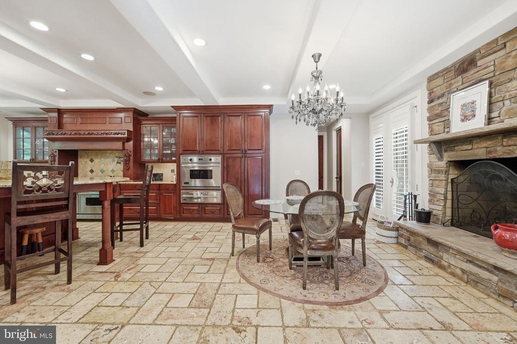 1231 Ingleside Avenue - Photo 10