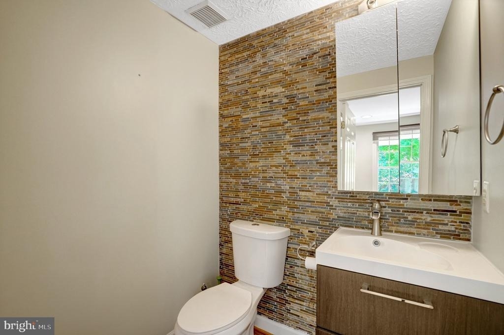 2920 Montauk Court - Photo 5