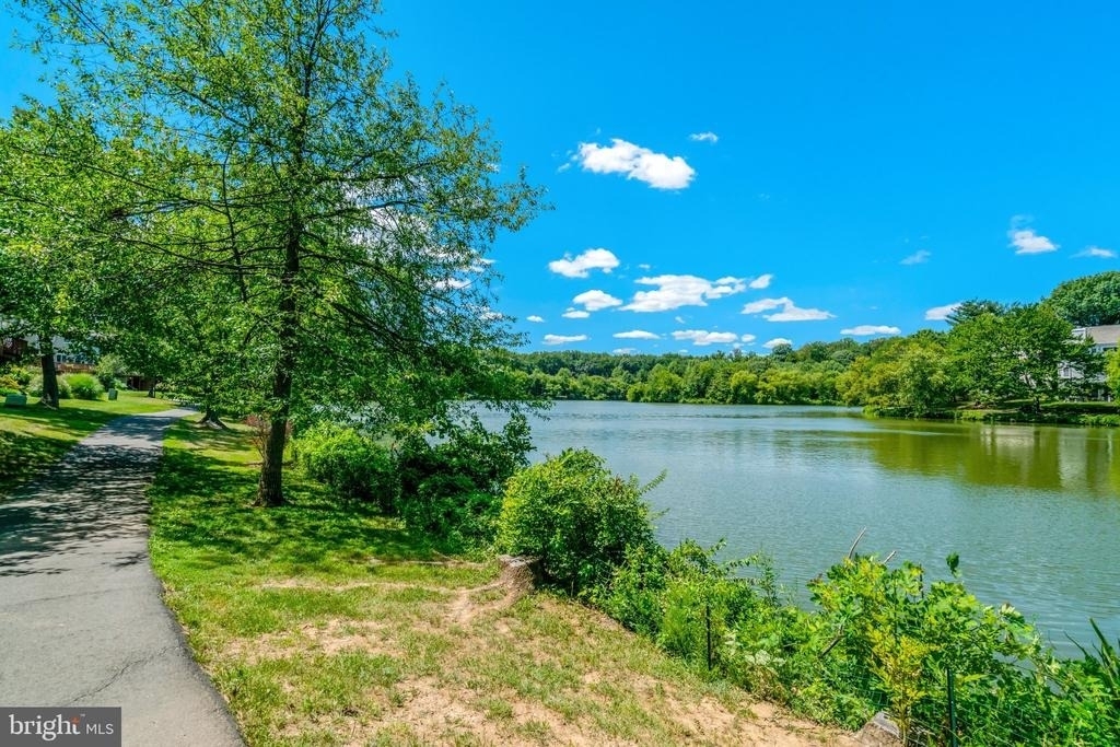 2920 Montauk Court - Photo 34