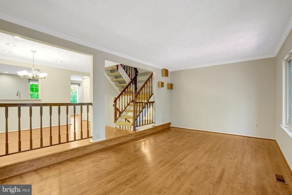 2920 Montauk Court - Photo 3