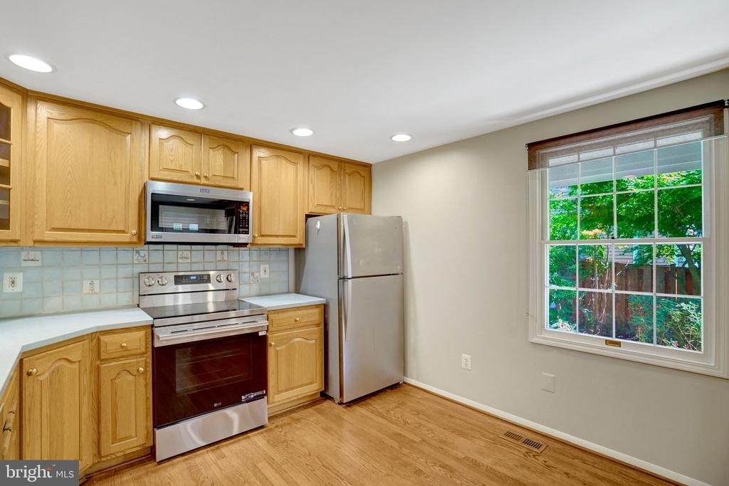 2920 Montauk Court - Photo 8