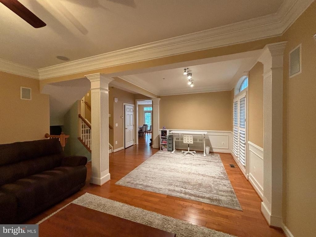 8006 Reserve Way - Photo 6