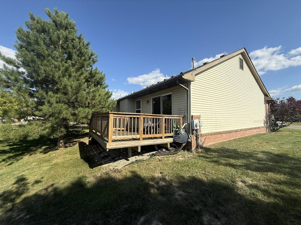 1788 Wexford Drive - Photo 2