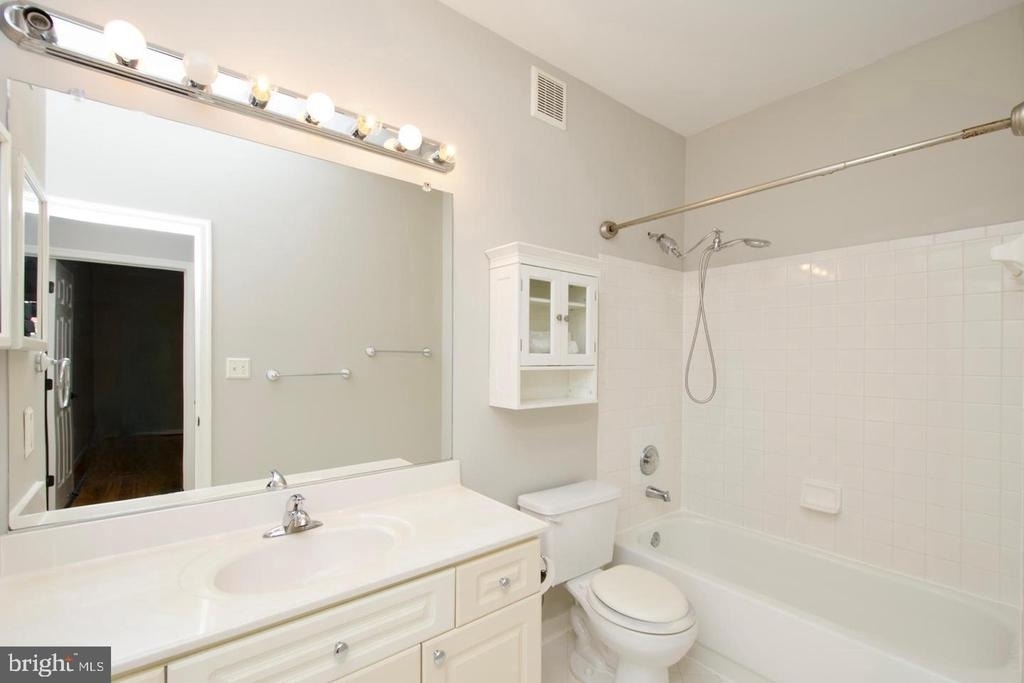 2324 Henshaw Place - Photo 19