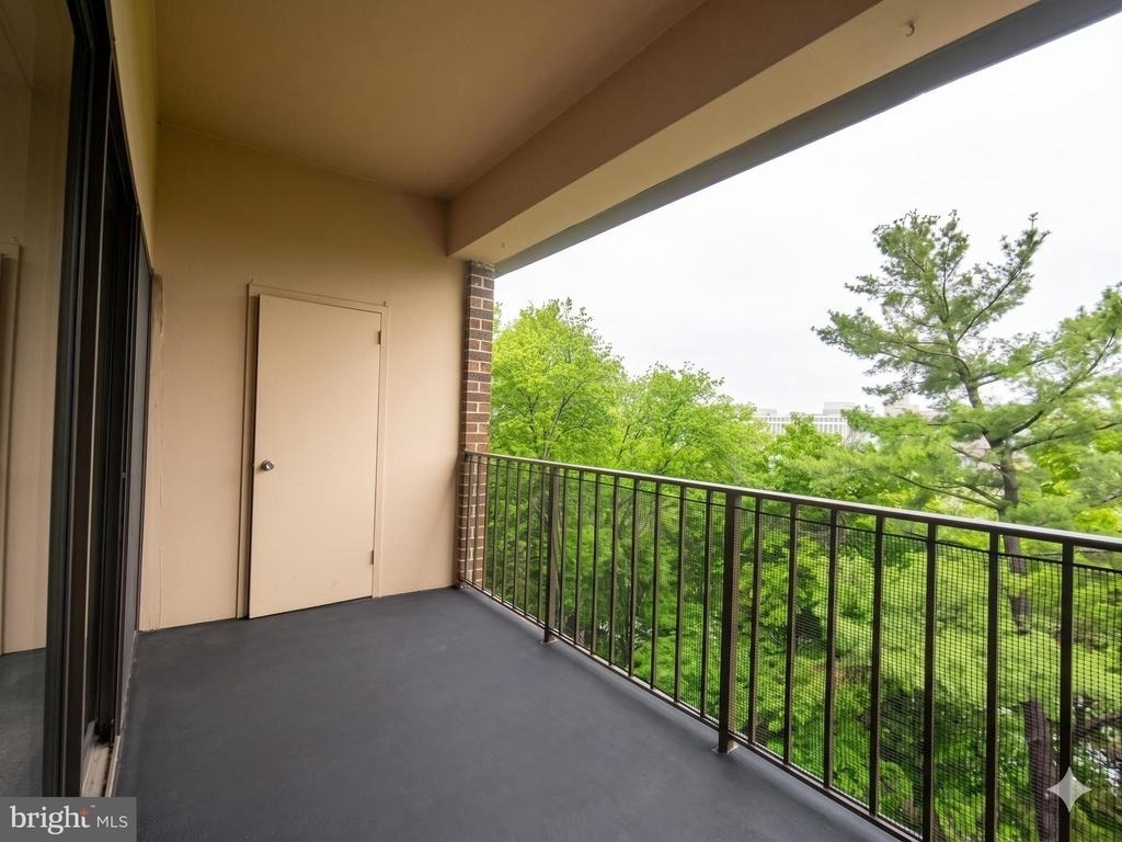 110 Roberts Lane - Photo 9