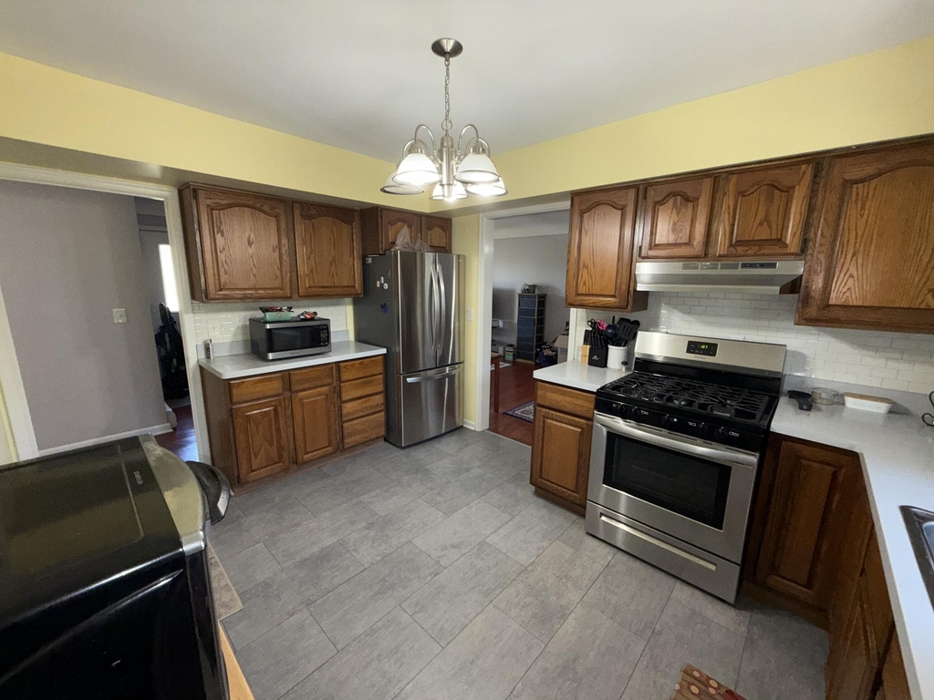 8603 Bunton Road - Photo 2