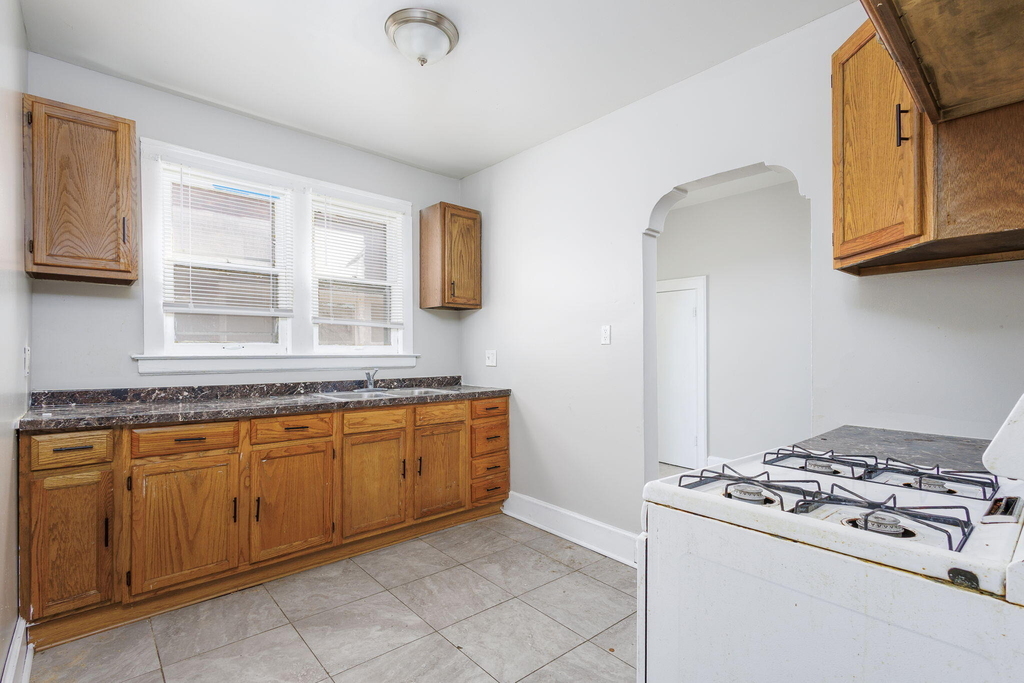 2704 Webb Street - Photo 4
