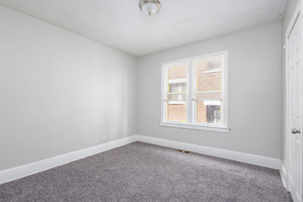 2704 Webb Street - Photo 8