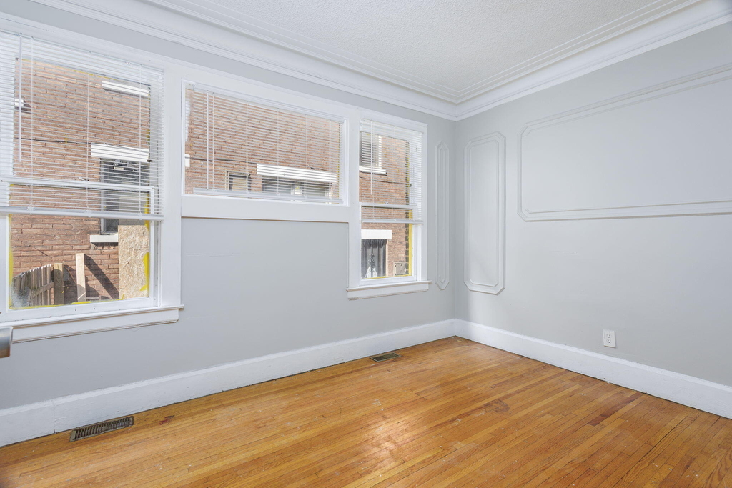 2704 Webb Street - Photo 5