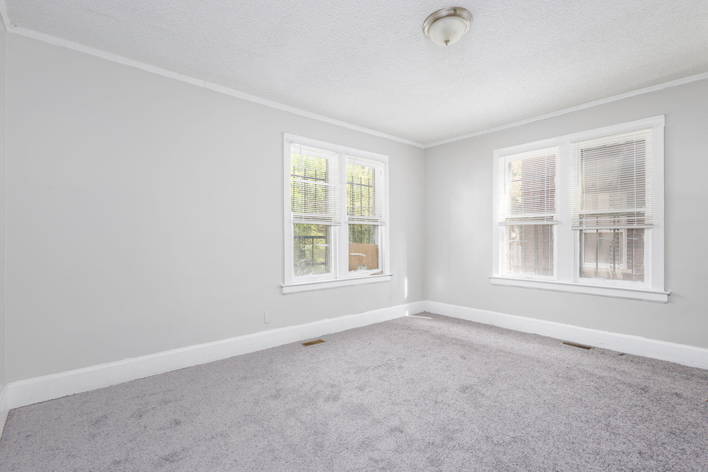 2704 Webb Street - Photo 6