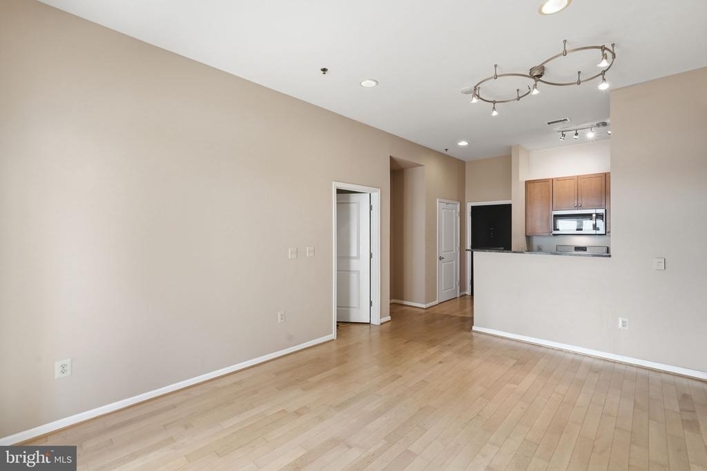 309 Holland Lane - Photo 3