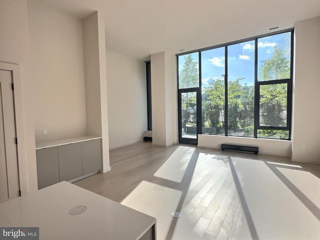 3030 Potomac Avenue - Photo 5