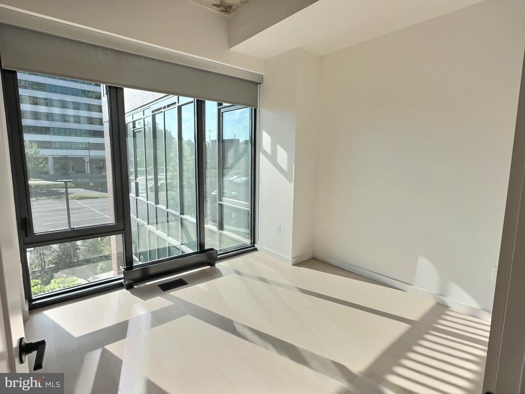 3030 Potomac Avenue - Photo 8