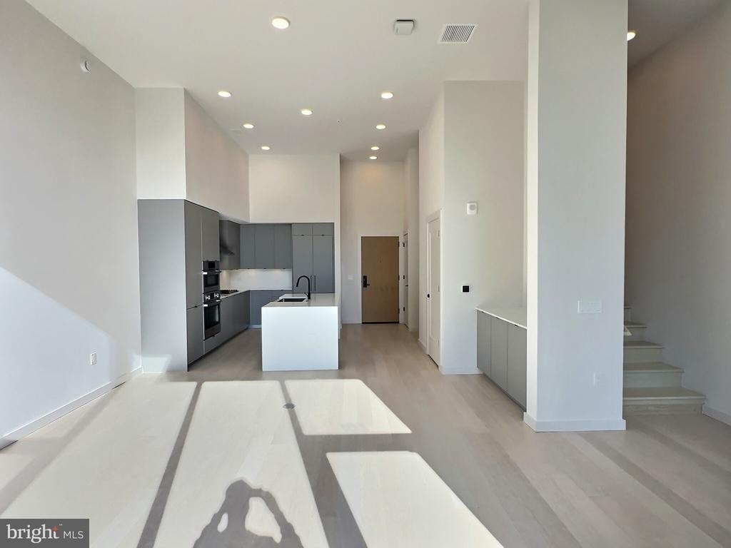 3030 Potomac Avenue - Photo 1