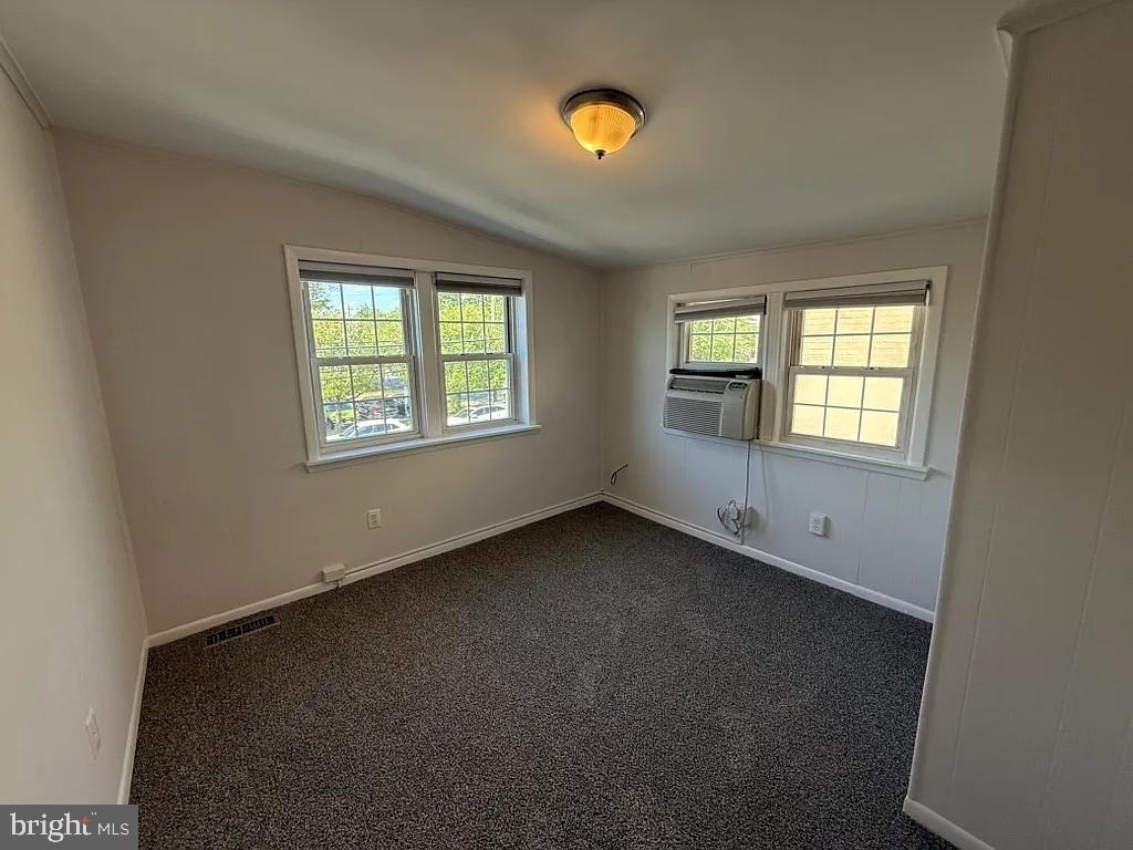 2642 Pershing Drive N - Photo 3