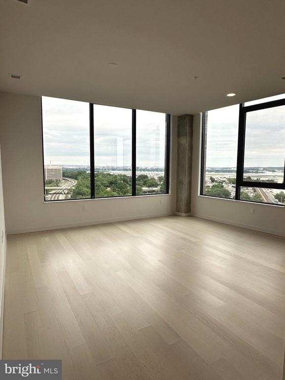 3030 Potomac Avenue - Photo 3