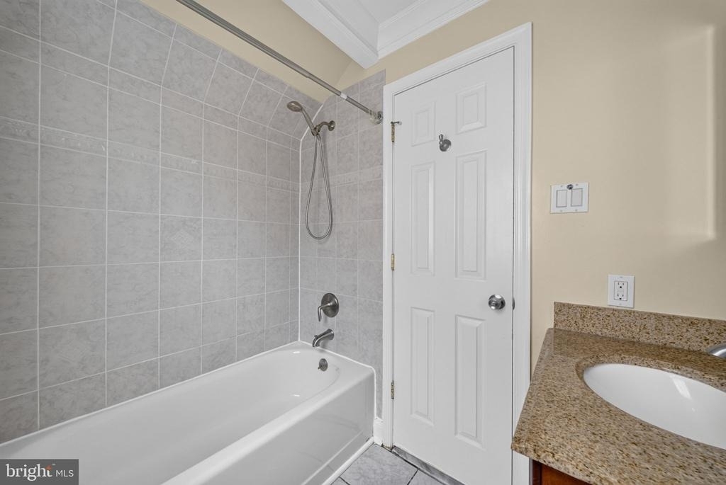 4705 22nd Street N - Photo 37