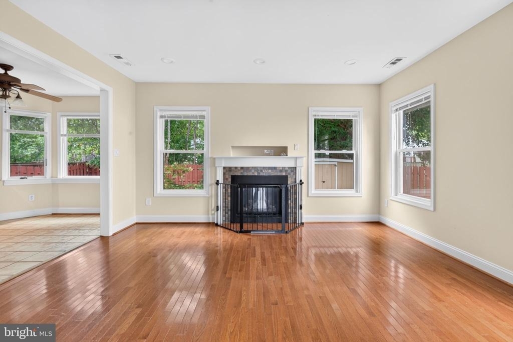 4705 22nd Street N - Photo 14
