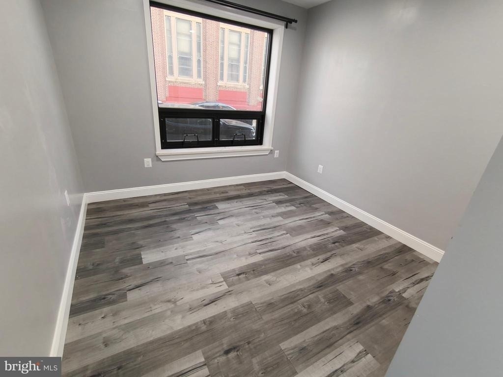 700 N Marshall Street - Photo 14