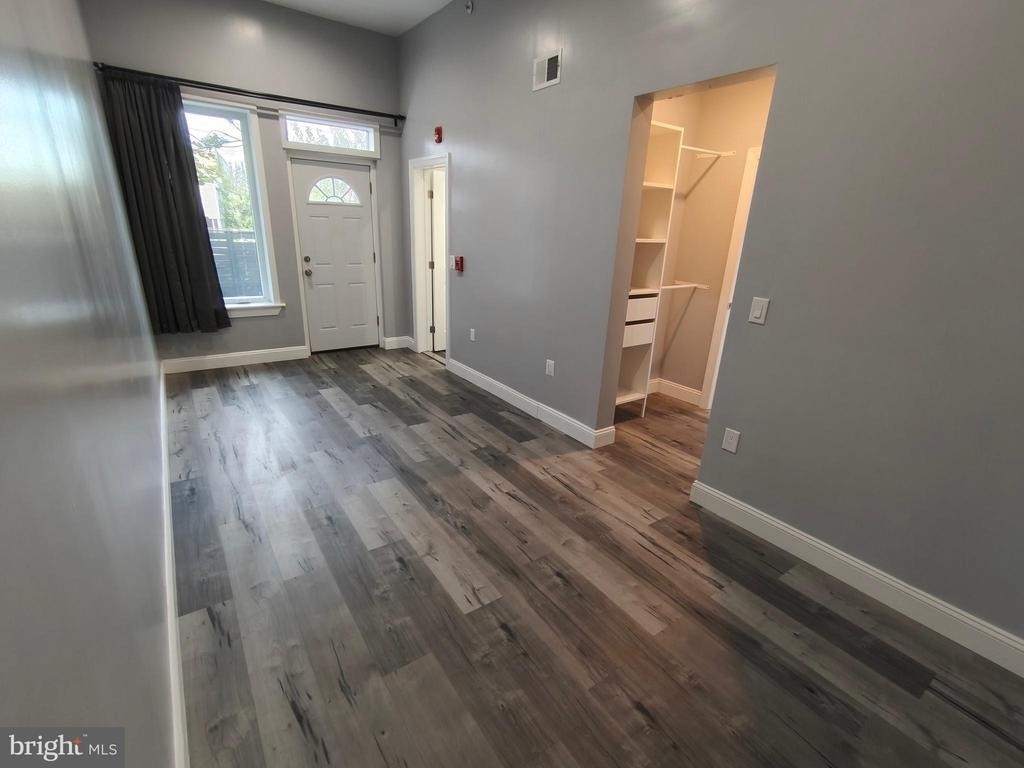 700 N Marshall Street - Photo 23