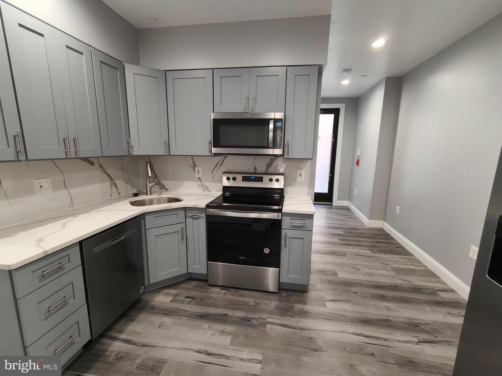 700 N Marshall Street - Photo 7
