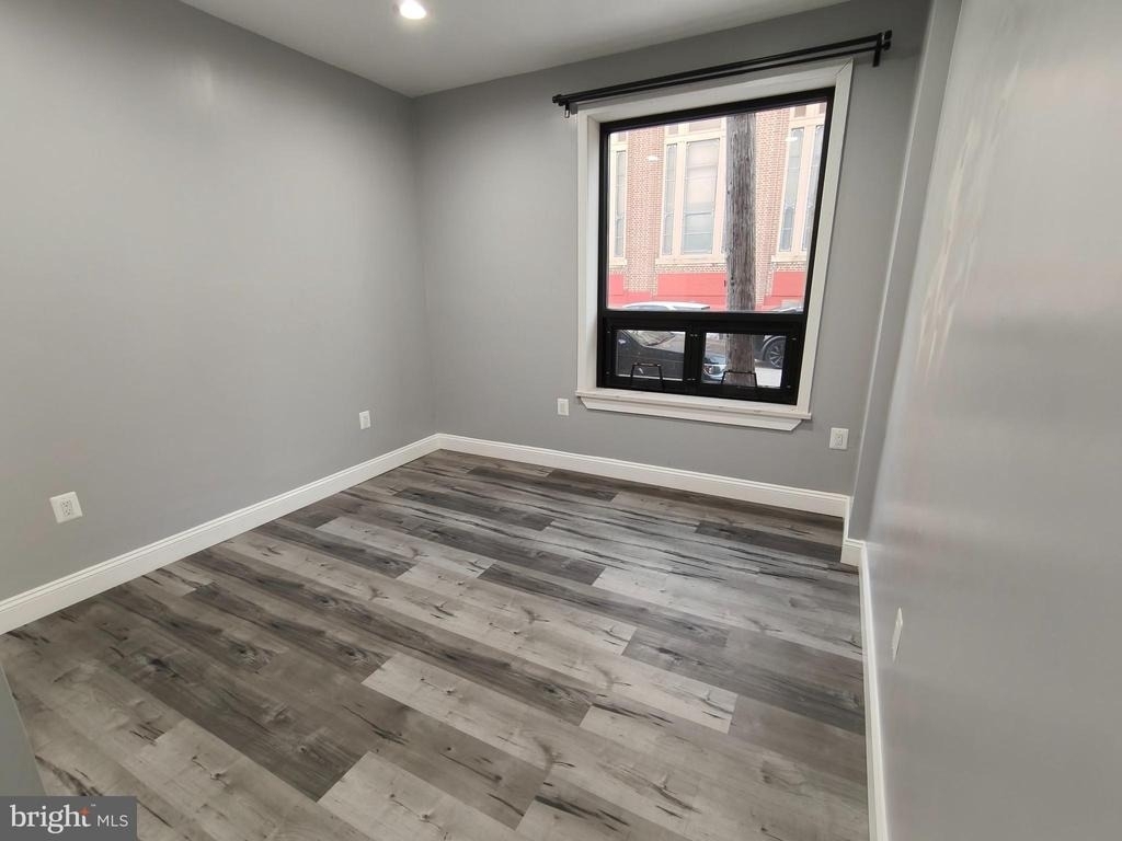700 N Marshall Street - Photo 10