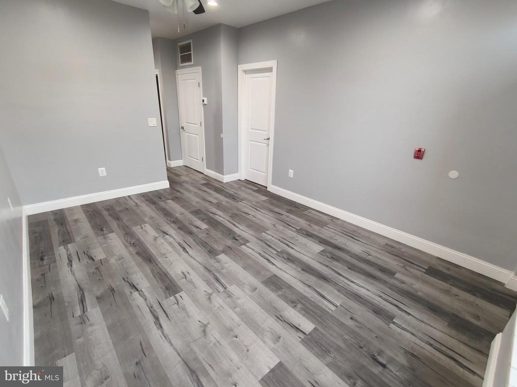 700 N Marshall Street - Photo 3