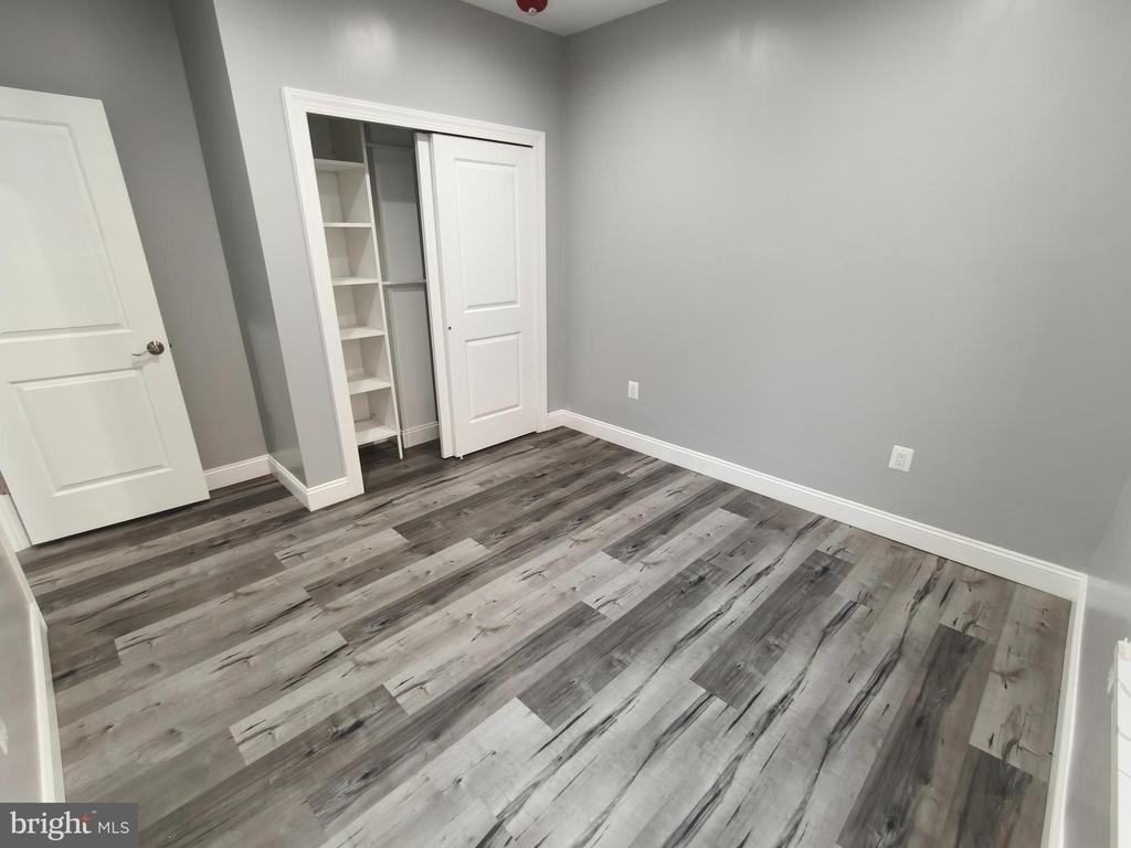 700 N Marshall Street - Photo 11