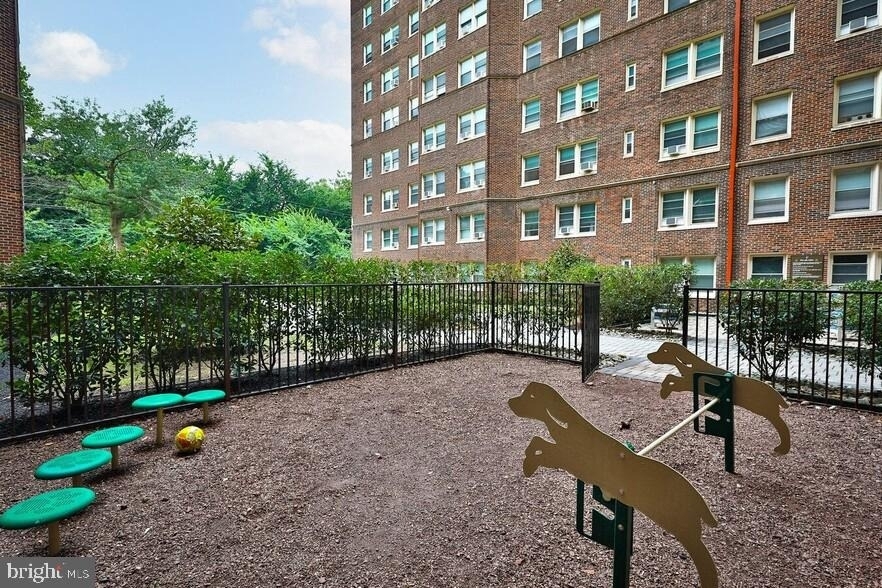 4247 Locust Street - Photo 12