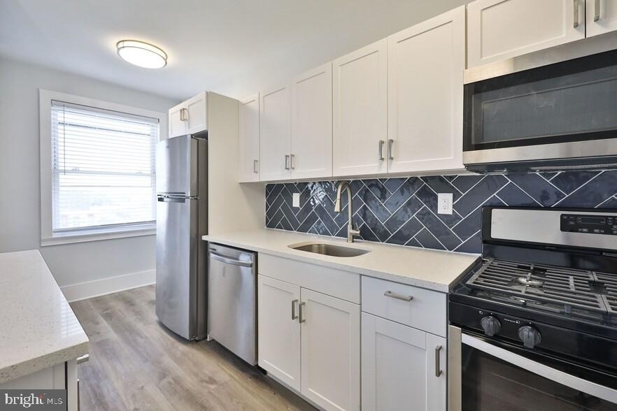 4247 Locust Street - Photo 7