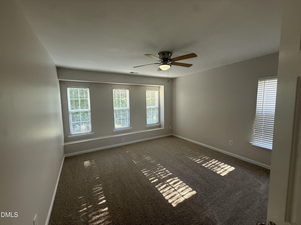 220 Milpass Drive - Photo 16