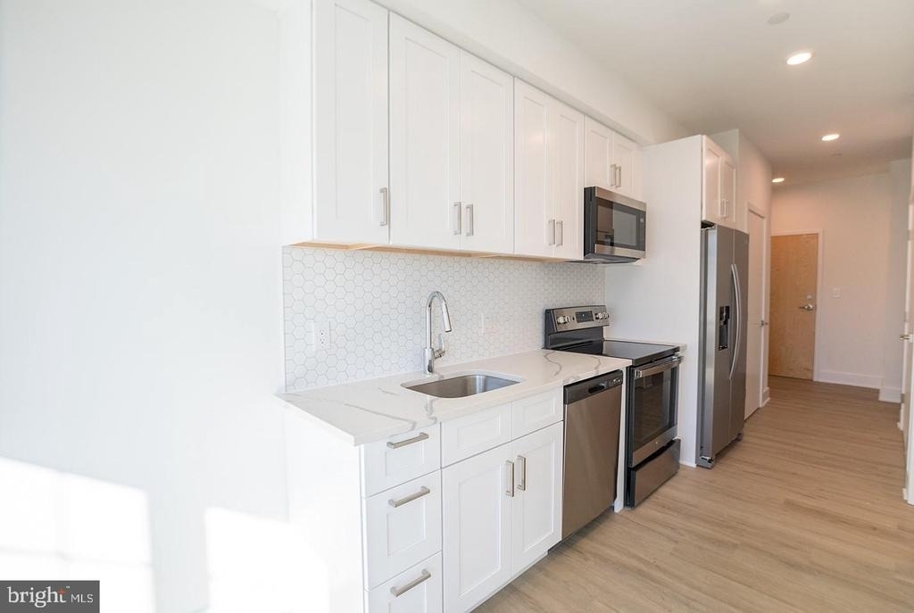 1324 Frankford Avenue - Photo 4