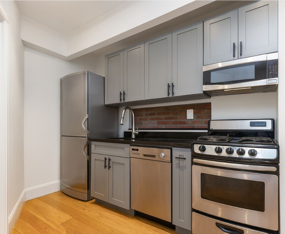 Copy of 44 Avenue B, Unit 3c - Photo 2
