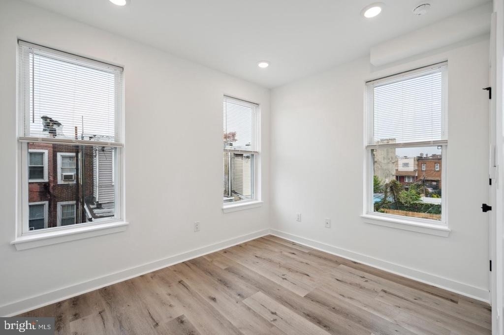 3458 Frankford Avenue - Photo 9