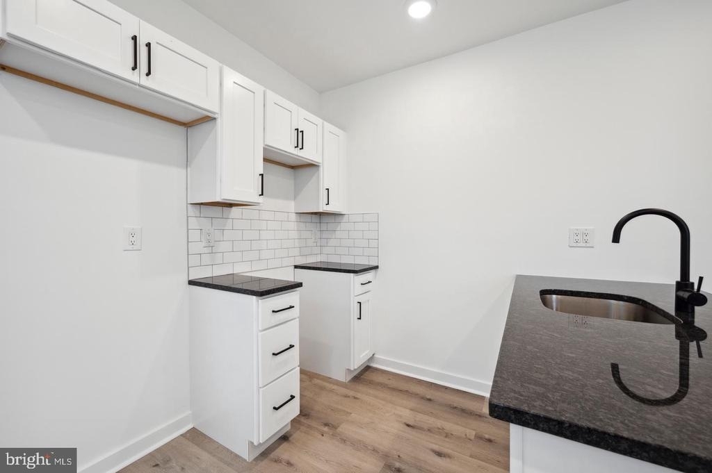 3458 Frankford Avenue - Photo 4