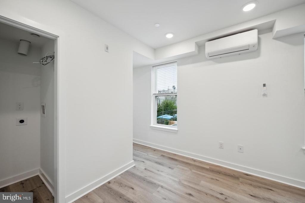 3458 Frankford Avenue - Photo 10