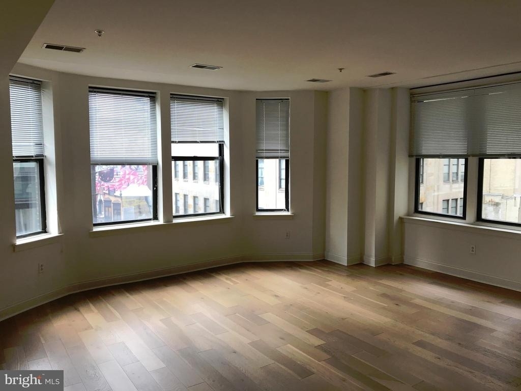 1229 Chestnut Street - Photo 3