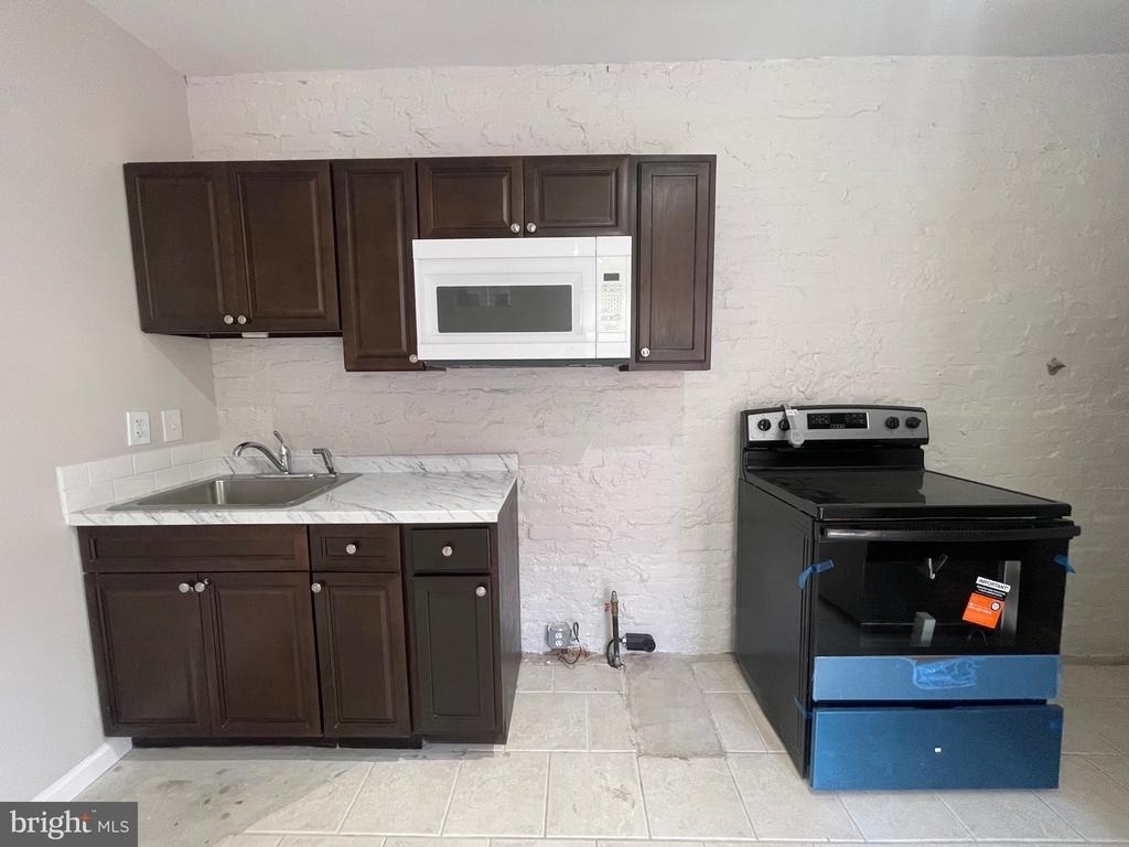 2251 S 23rd Street - Photo 2