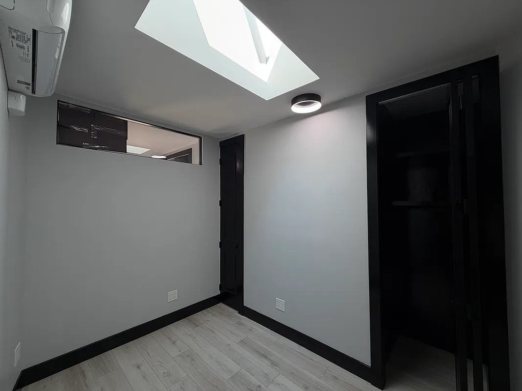 Copy of 438 West 52nd Street, Unit 12e - Photo 8